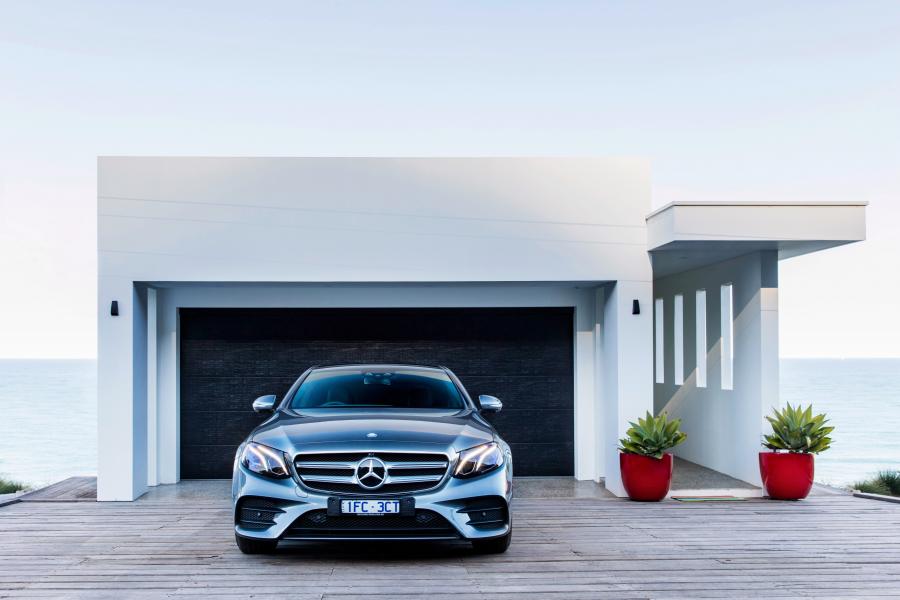  Mercedes-Benz E220 d AMG Line 2016 года  (AU) (фото 15 из 19)
